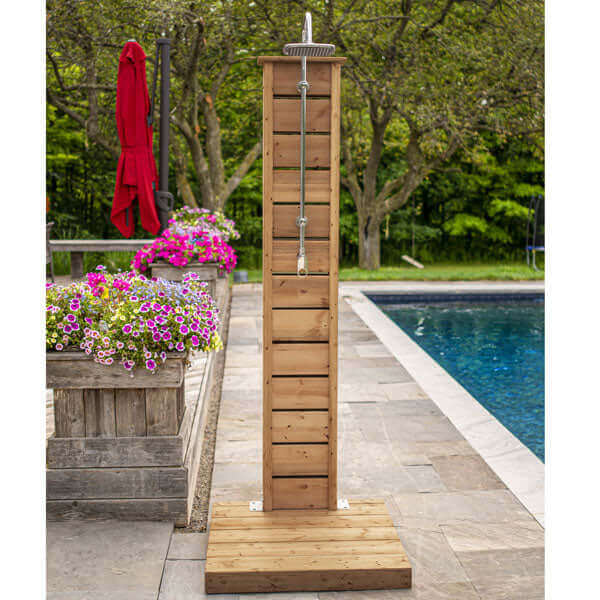 LeisureCraft Dundalk Sunlight Outdoor Shower - Knotty Red Cedar